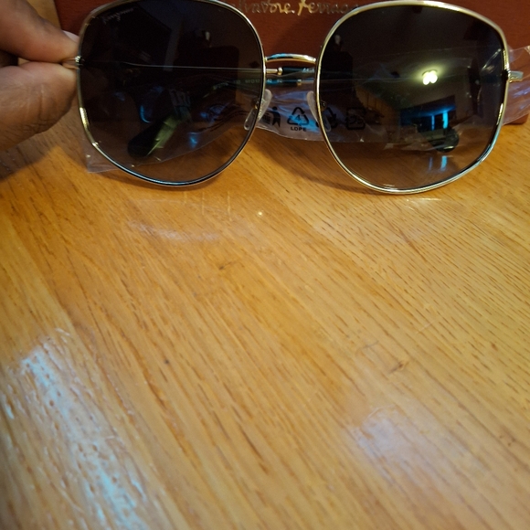 Salvatore Ferragamo Unisex 61mm Gancini Oversize Sunglasses NIB - Picture 6 of 16